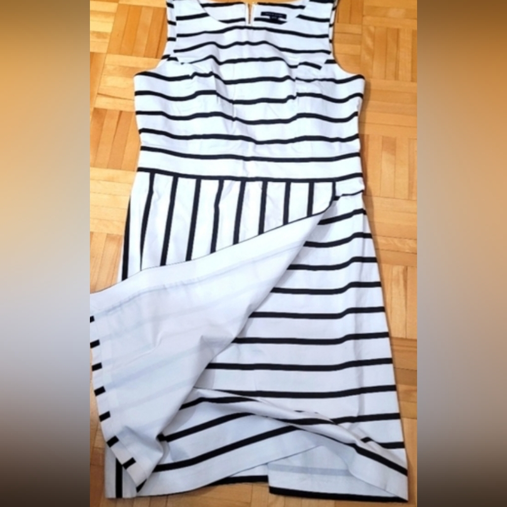 Tommy Hilfiger elegant women dress